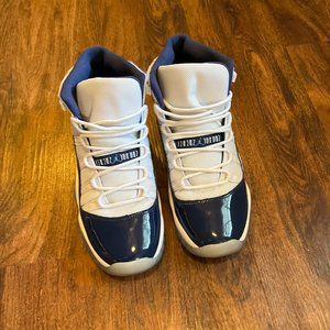 Jordan retro 11 Concords white and navy blue- Size 6.5 youth/ 8 Womens